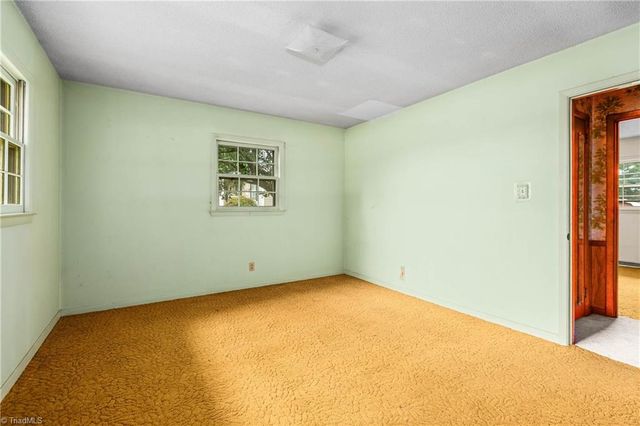 1454 Union Cross Road, Kernersville, NC 27284