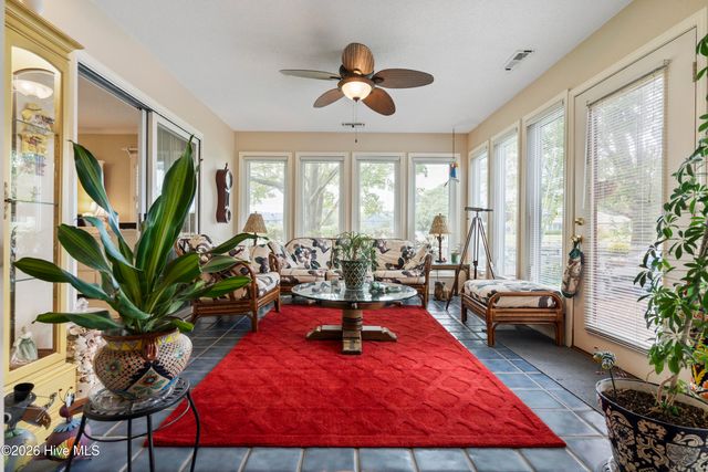 117 Widgeon Circle, Hampstead, NC 28443