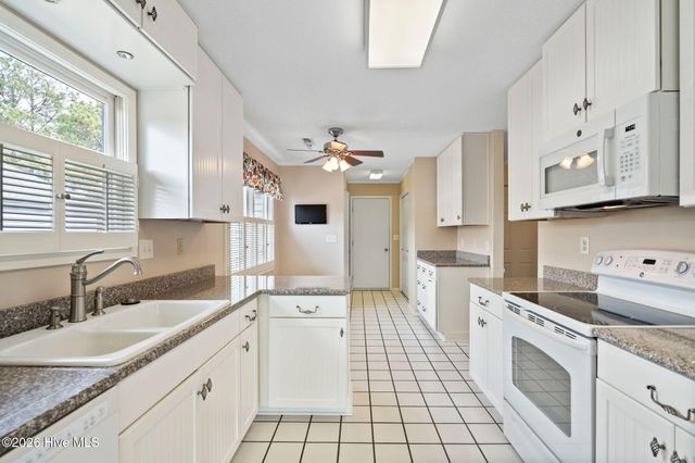 117 Widgeon Circle, Hampstead, NC 28443