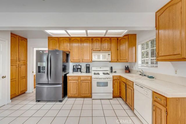 318 Old Toll Road, Lake Arrowhead, CA 92352