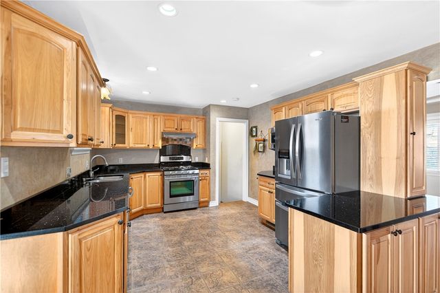 1238 Georges Station Rd, Hempfield Twp, PA 15601