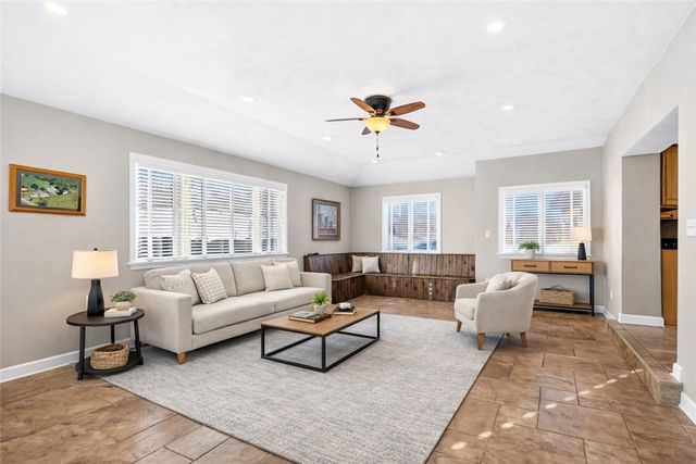 1238 Georges Station Rd, Hempfield Twp, PA 15601