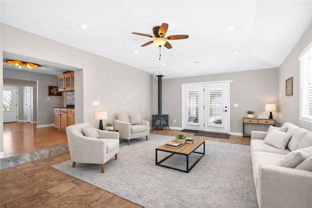 1238 Georges Station Rd, Hempfield Twp, PA 15601