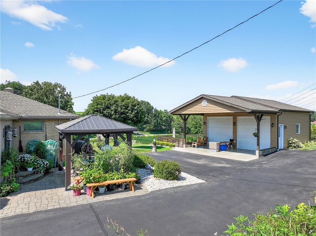 1238 Georges Station Rd, Hempfield Twp, PA 15601