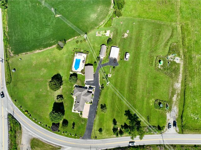 1238 Georges Station Rd, Hempfield Twp, PA 15601