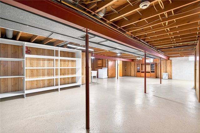 1238 Georges Station Rd, Hempfield Twp, PA 15601