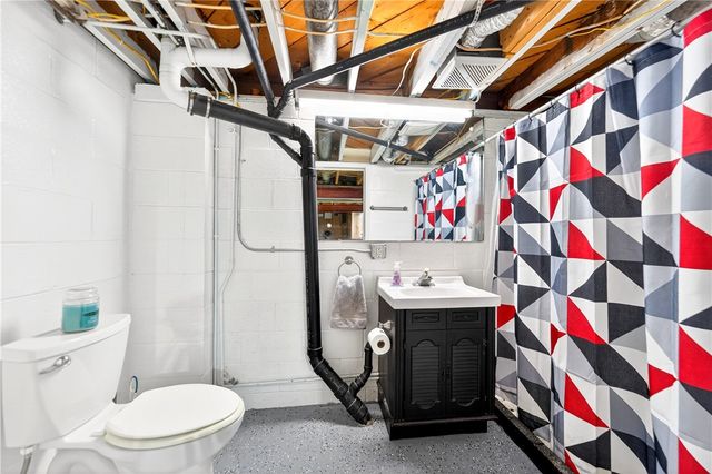 1238 Georges Station Rd, Hempfield Twp, PA 15601