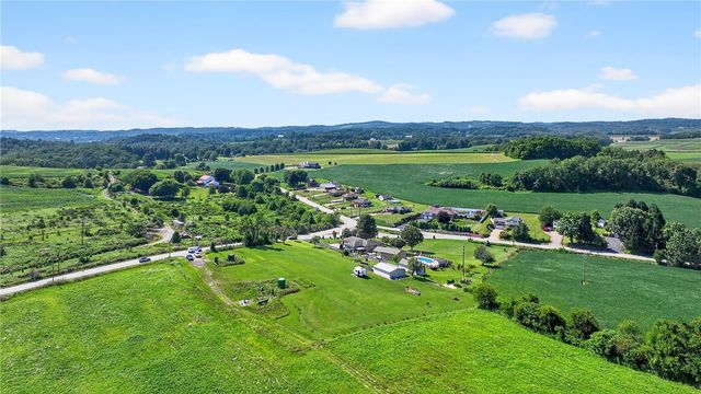 1238 Georges Station Rd, Hempfield Twp, PA 15601