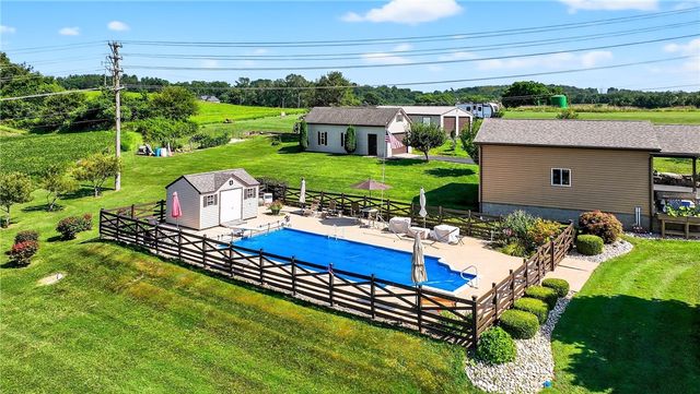 1238 Georges Station Rd, Hempfield Twp, PA 15601