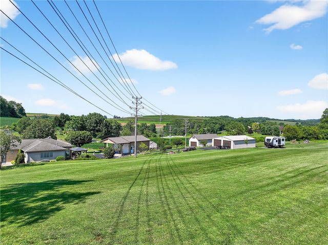 1238 Georges Station Rd, Hempfield Twp, PA 15601