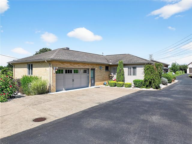 1238 Georges Station Rd, Hempfield Twp, PA 15601