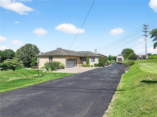 1238 Georges Station Rd, Hempfield Twp, PA 15601