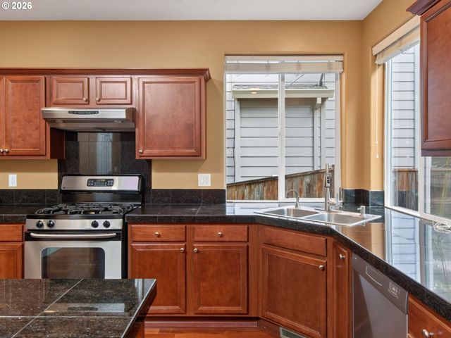 5273 Nw 127TH Ter, Portland, OR 97229