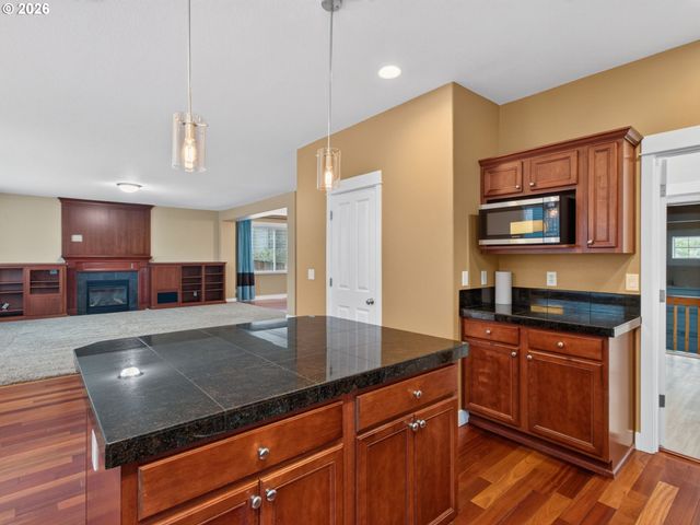 5273 Nw 127TH Ter, Portland, OR 97229