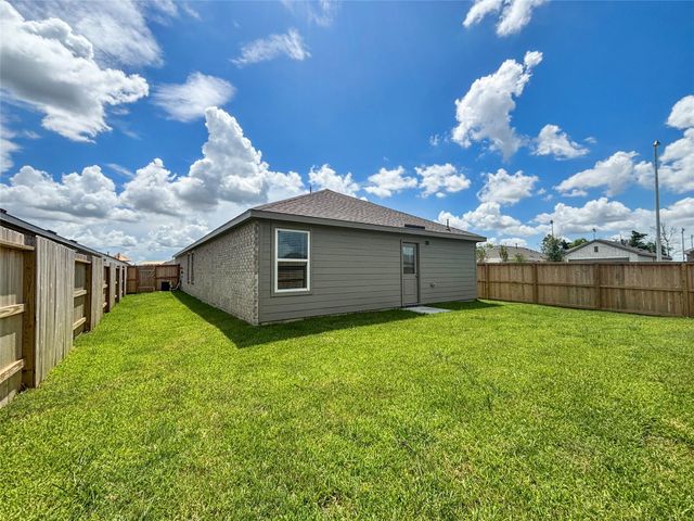 6022 Standpiper Loop, Baytown, TX 77521
