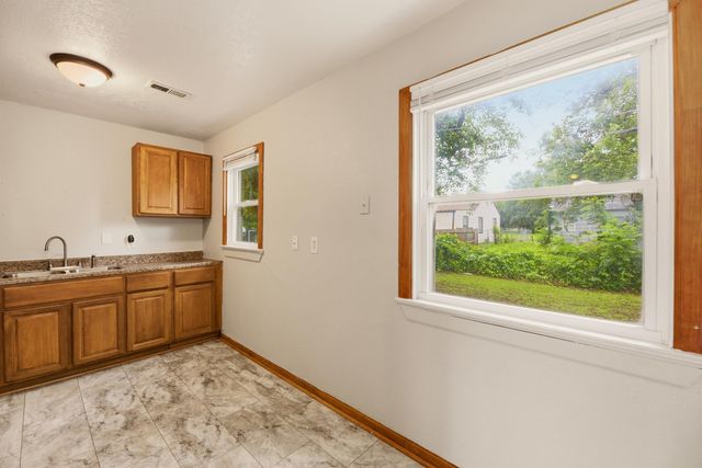1232 N Pennsylvania, Wichita, KS 67214