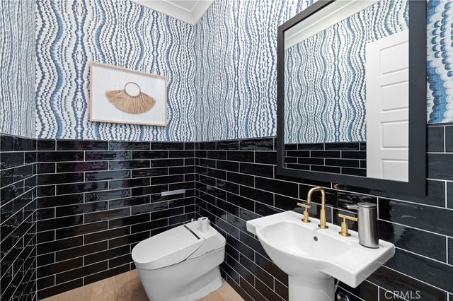 12401 Ridge Line Gate Court, Porter Ranch, CA 91326