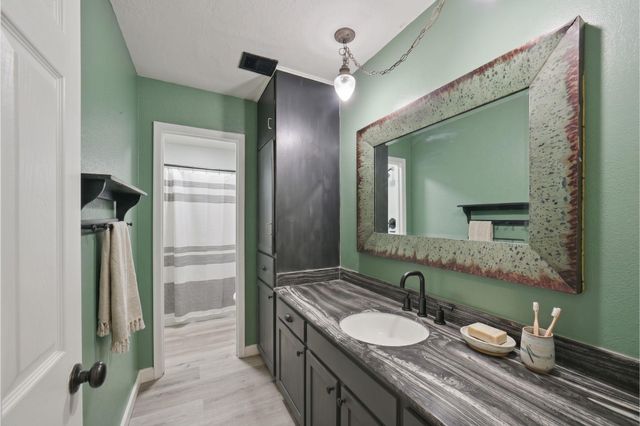 5007 W Plum Street, Pearland, TX 77581