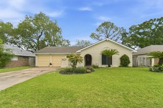 5007 W Plum Street, Pearland, TX 77581
