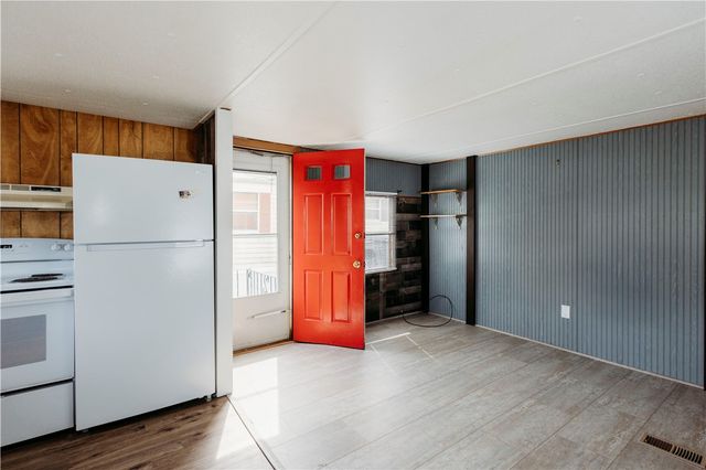840 Forest Park Avenue, Middletown, RI 02842