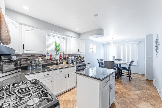 6031 S Normandy Avenue, Chicago, IL 60638
