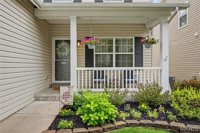 1001 Harmony Lake Parkway, St Peters, MO 63376