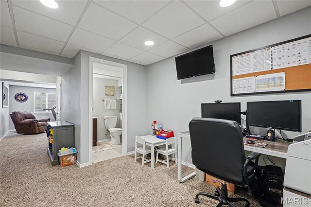 1001 Harmony Lake Parkway, St Peters, MO 63376