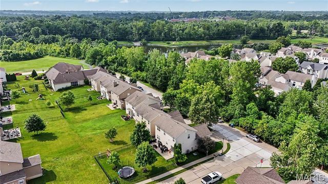 1001 Harmony Lake Parkway, St Peters, MO 63376