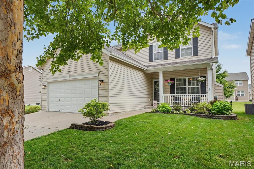 1001 Harmony Lake Parkway, St Peters, MO 63376