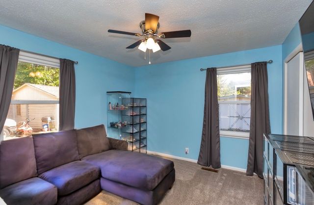 221 Paddock Rd, Clarksville, TN 37043