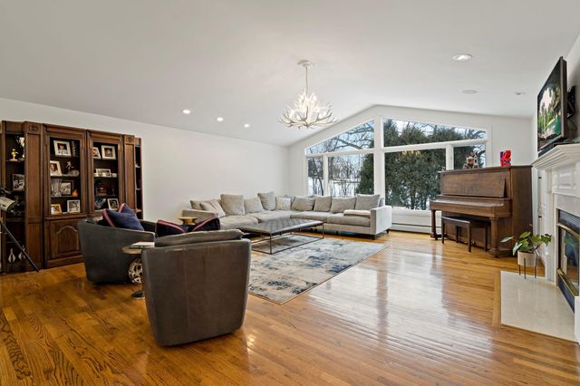 4604 Merilane, Edina, MN 55436
