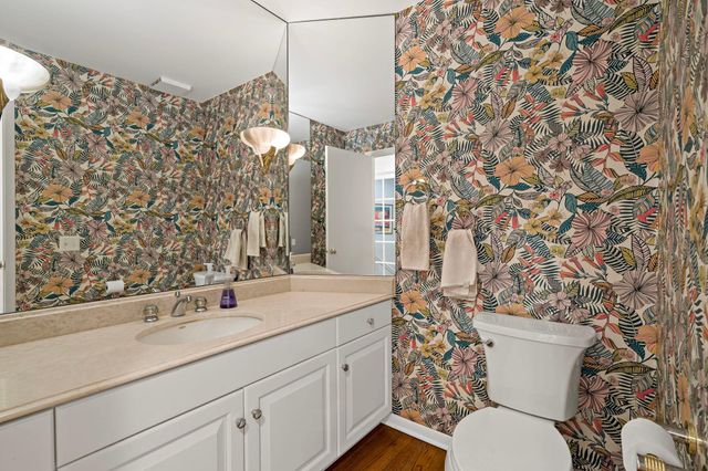 4604 Merilane, Edina, MN 55436