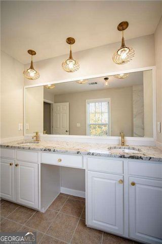 265 Balaban Circle, Woodstock, GA 30188