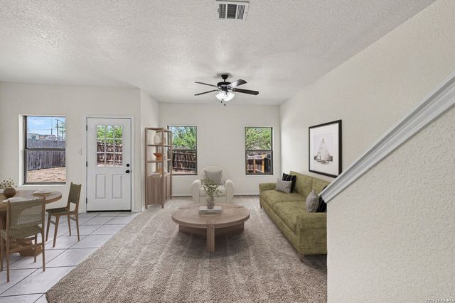 8703-8705 Vista De Nubes, Converse, TX 78109