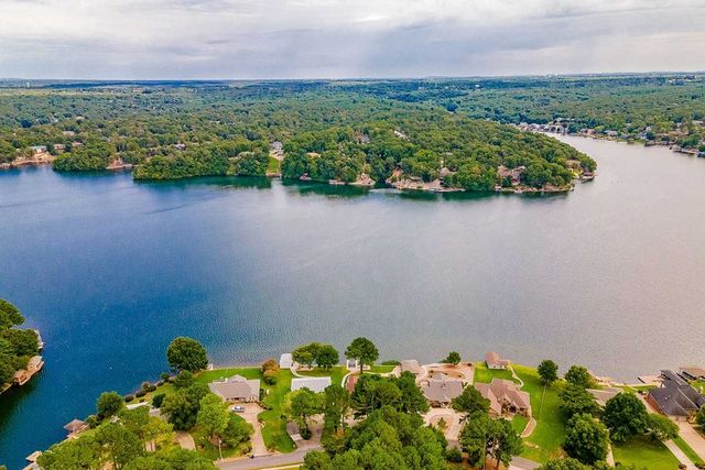 240 Kinross Drive, Bella Vista, AR 72715