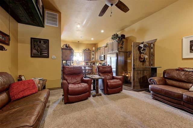 330730 E 860 Road, Wellston, OK 74881