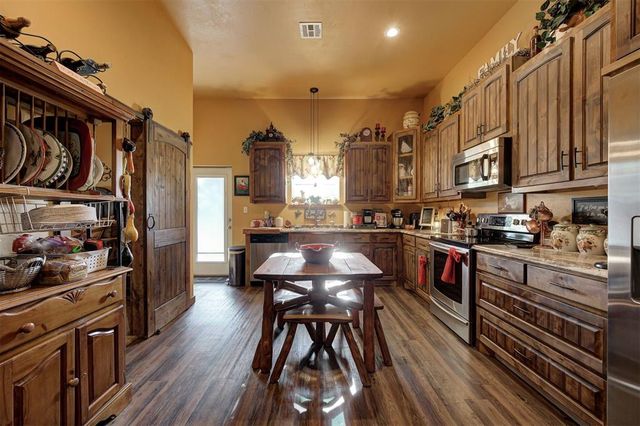 330730 E 860 Road, Wellston, OK 74881