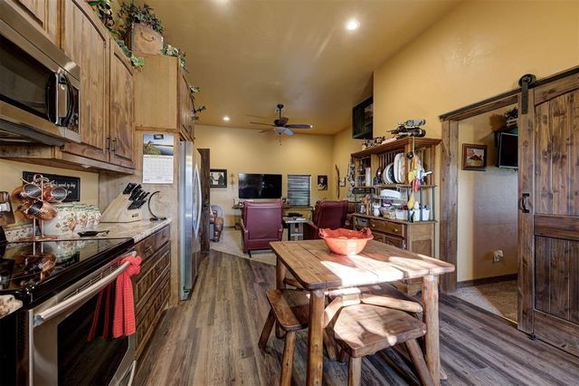 330730 E 860 Road, Wellston, OK 74881