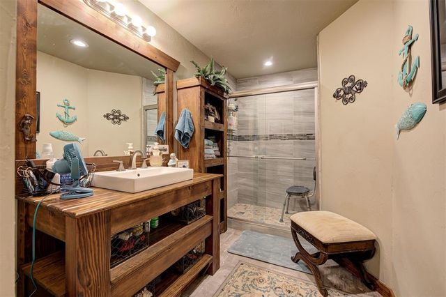 330730 E 860 Road, Wellston, OK 74881