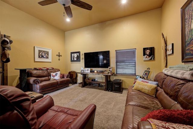 330730 E 860 Road, Wellston, OK 74881