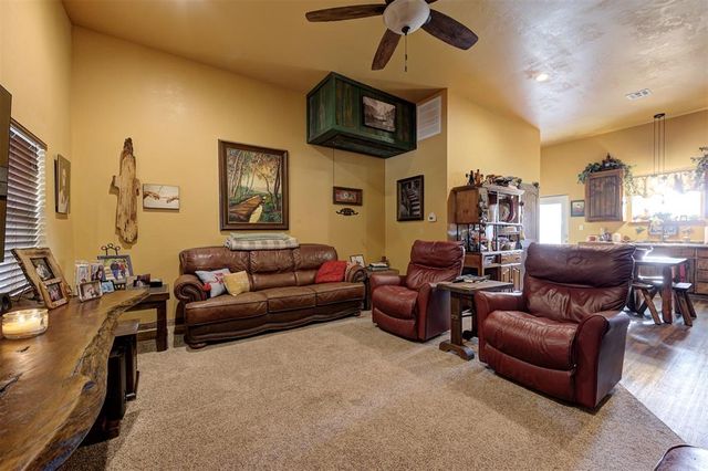 330730 E 860 Road, Wellston, OK 74881