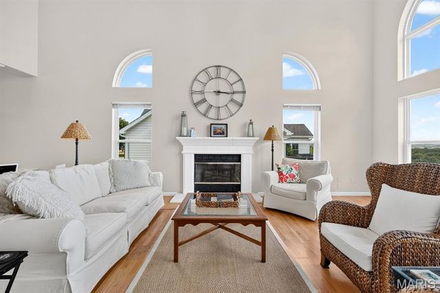 343 Bluff View Circle, St Louis, MO 63129