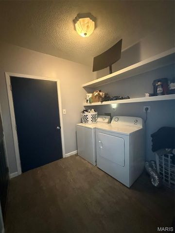 5108 Twelve Oaks Avenue, Villa Ridge, MO 63089
