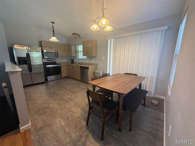 5108 Twelve Oaks Avenue, Villa Ridge, MO 63089
