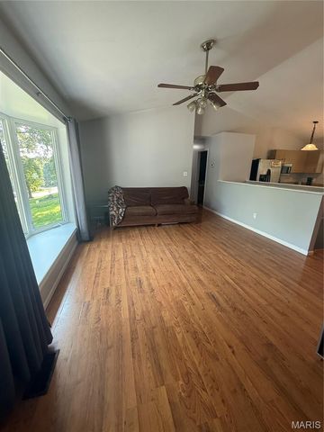 5108 Twelve Oaks Avenue, Villa Ridge, MO 63089