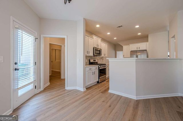 218 Jefferson Avenue, Canton, GA 30114