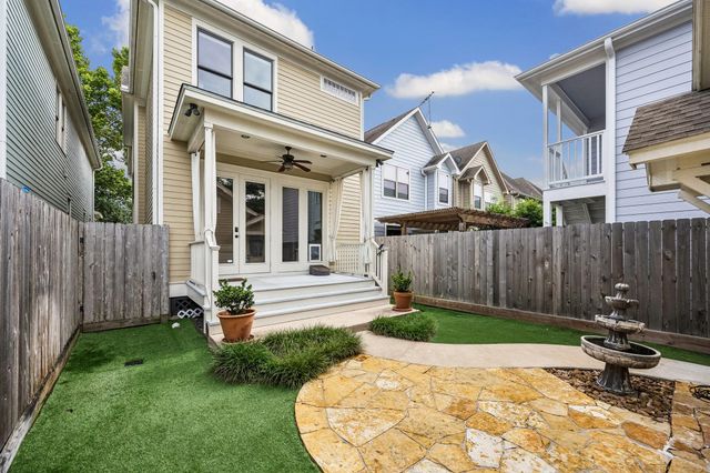 227 W 24th Street, Houston, TX 77008