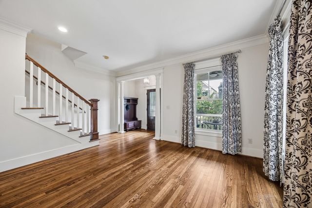 227 W 24th Street, Houston, TX 77008