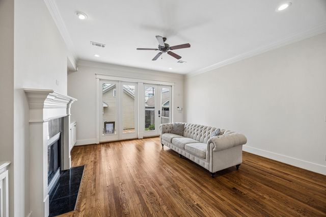 227 W 24th Street, Houston, TX 77008