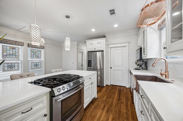 227 W 24th Street, Houston, TX 77008